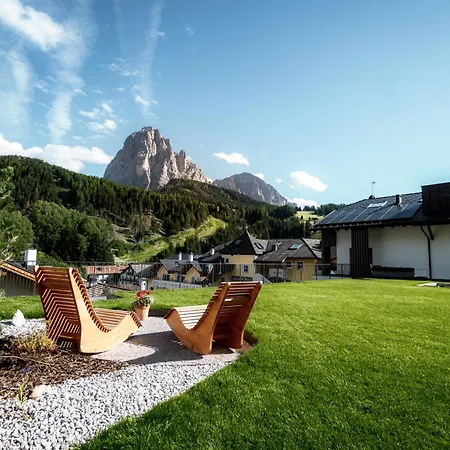 Apartment Anna Dolomites *